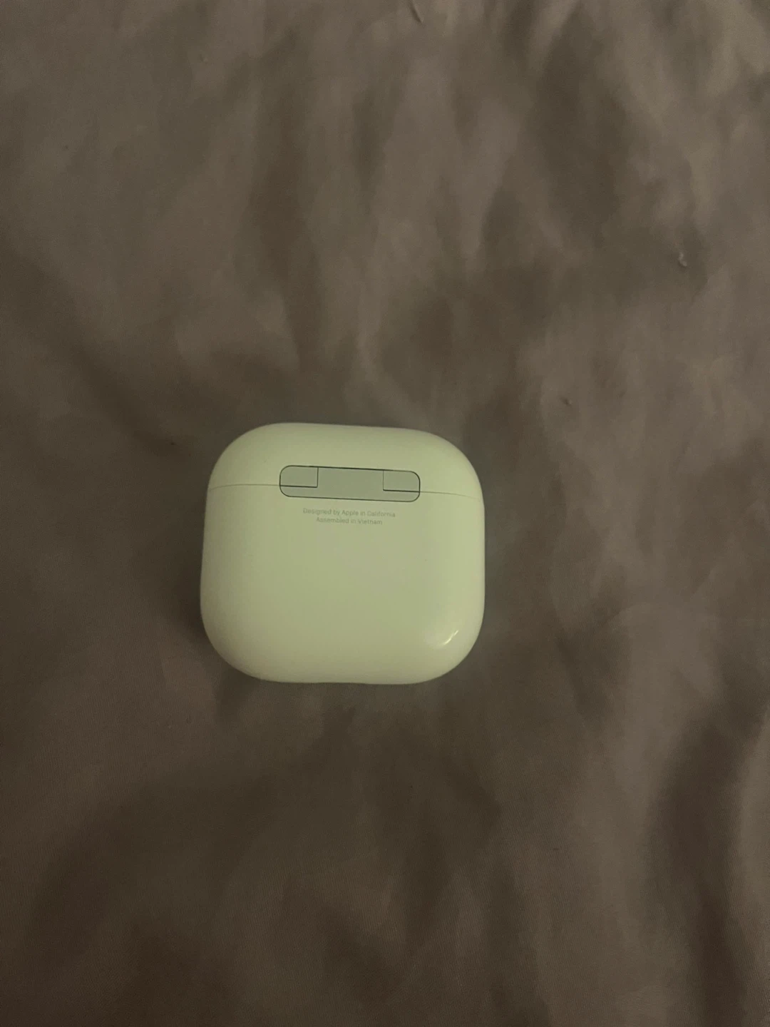 Apple AirPods 4th generation case - photo 3