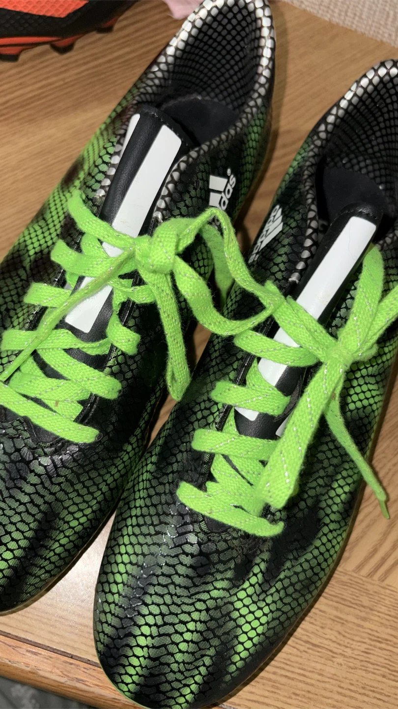 Adidas Soccer Cleats Size 8.5 Green Black