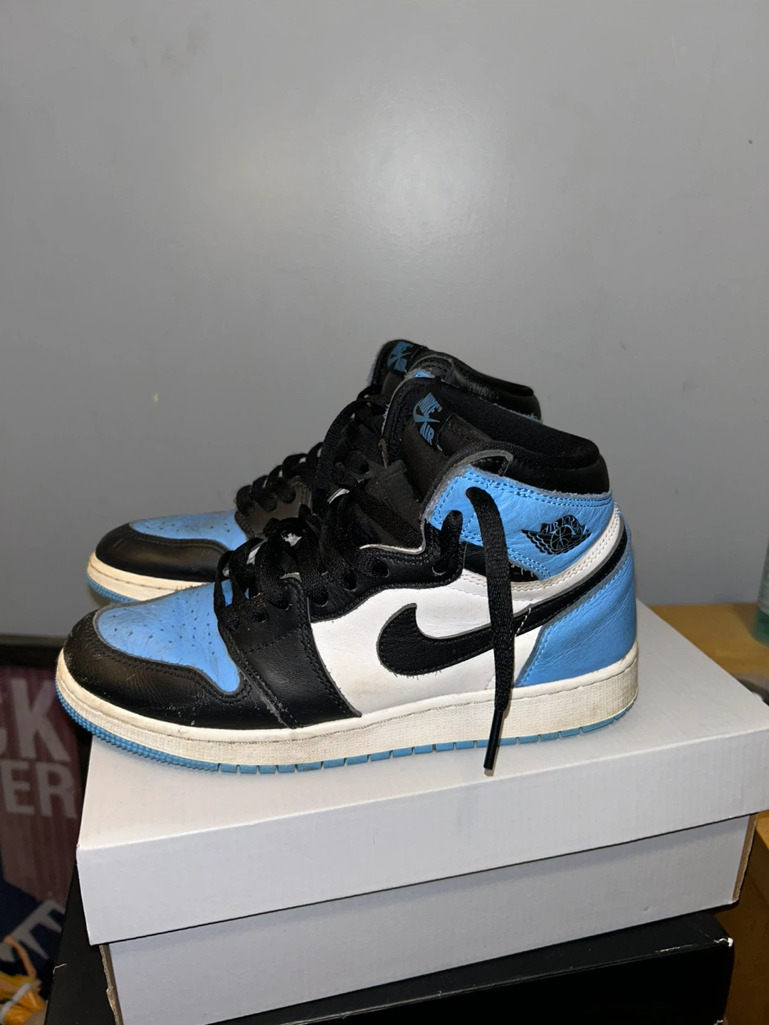 Air Jordan 1 High UNC sneakers - photo 4