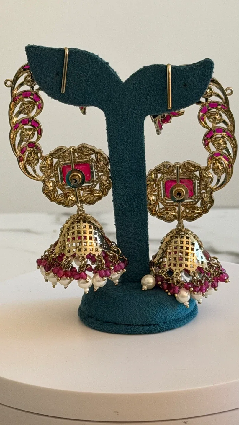 Large ear cuff Jhumka  with Red Stones - photo 3