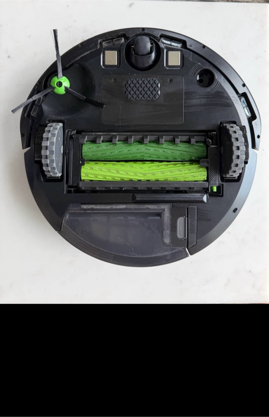 iRobot Roomba Robot Vacuum - photo 3