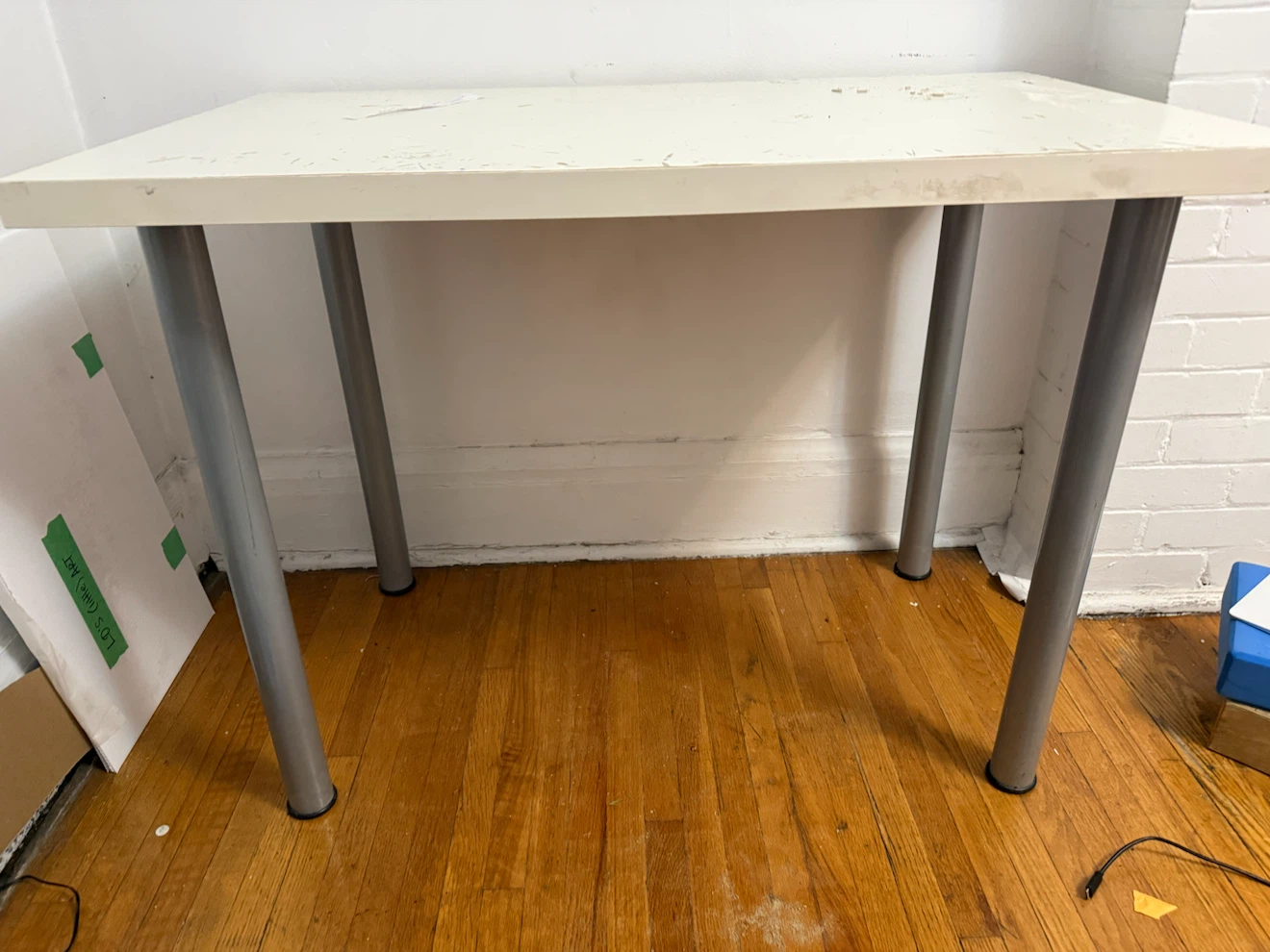 White Desk with Silver Legs