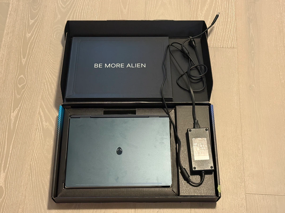 Alienware 16X Aurora 16” Gaming Laptop - photo 2