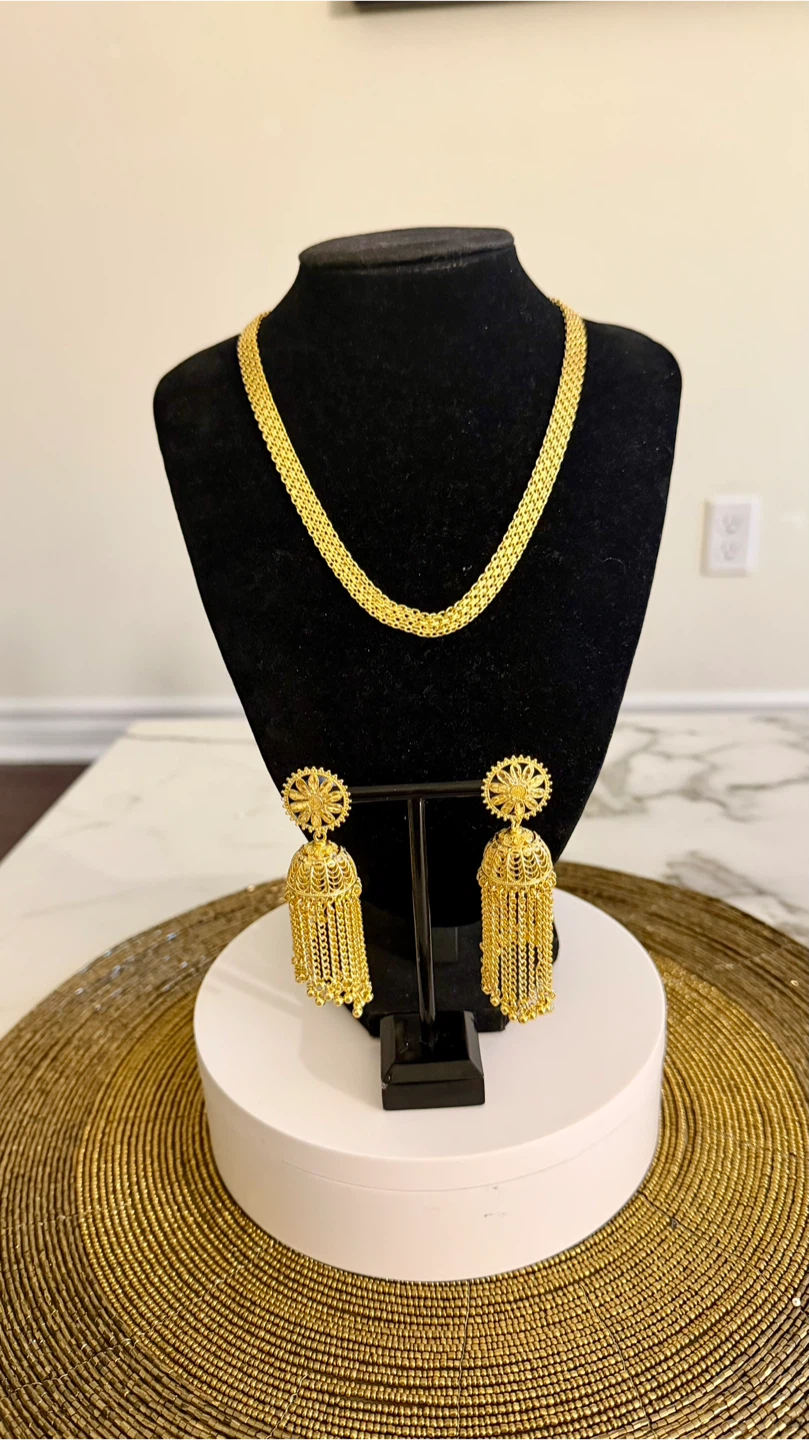 Gold Tone Necklace and Earring Set