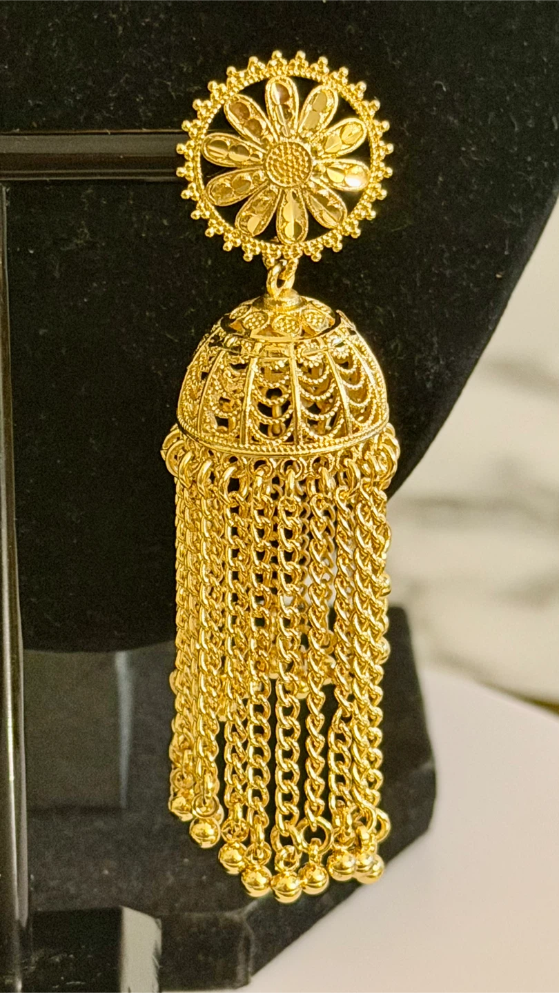 Gold Tone Necklace and Earring Set - photo 4