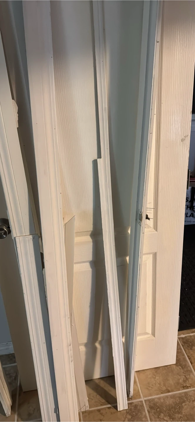 White Wood Trim Moulding Pieces