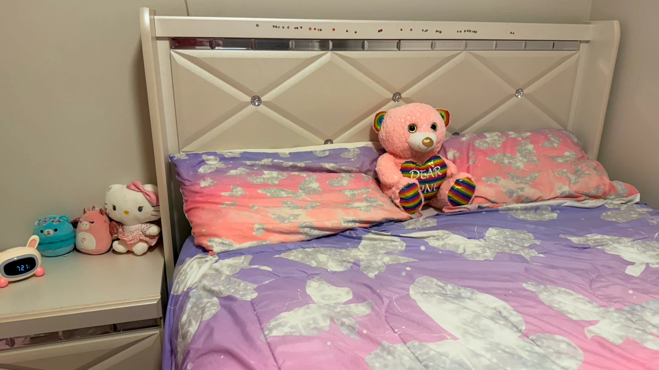 Queen size bed