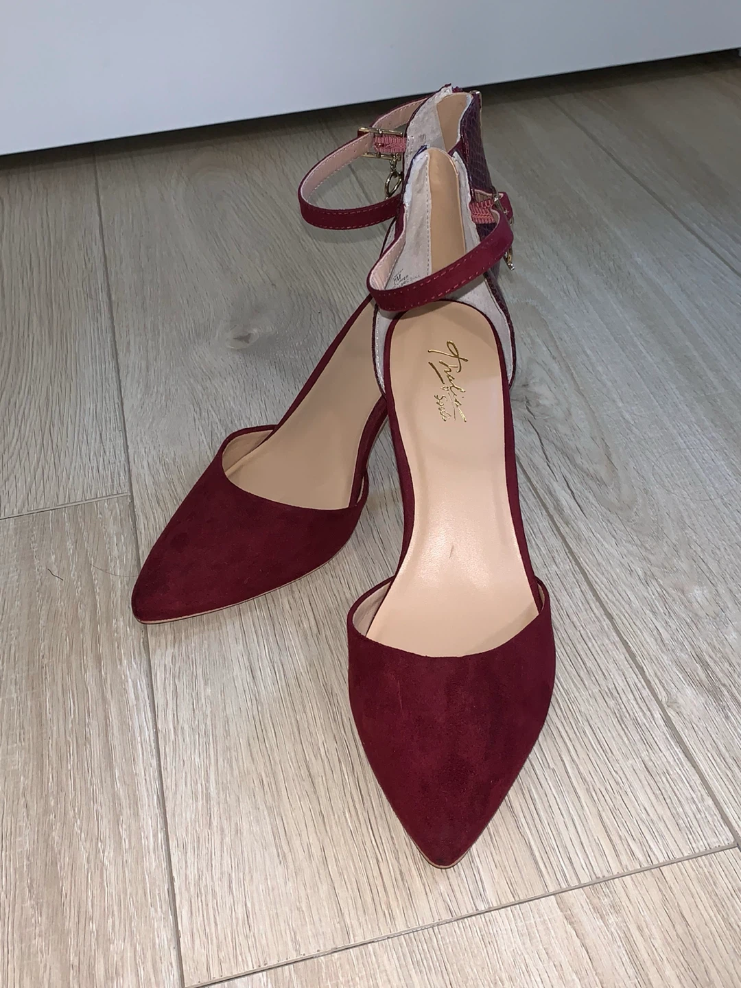 Varnished Burgundy Heels