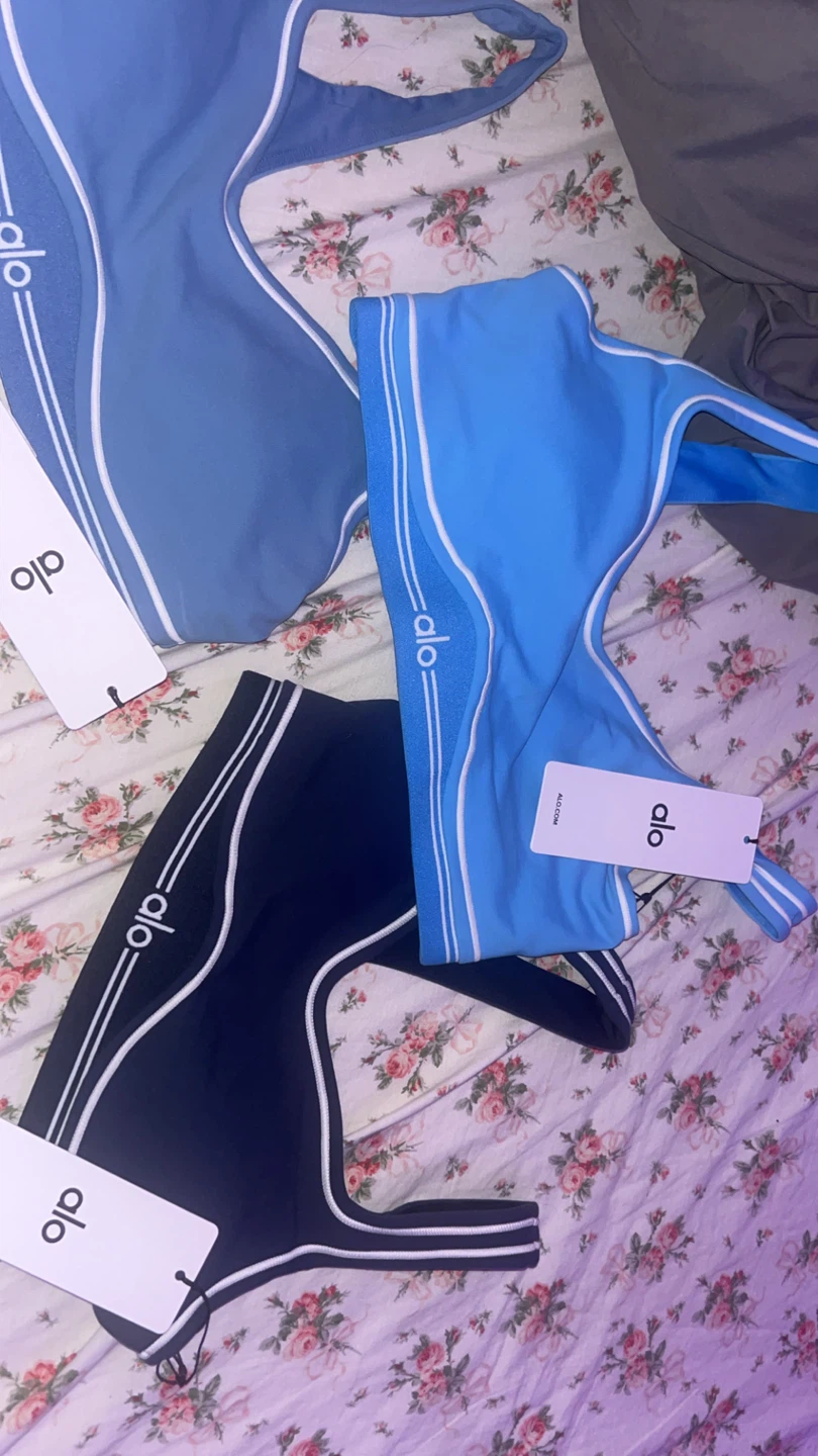 Alo Yoga Sports Bras (Set of 3)