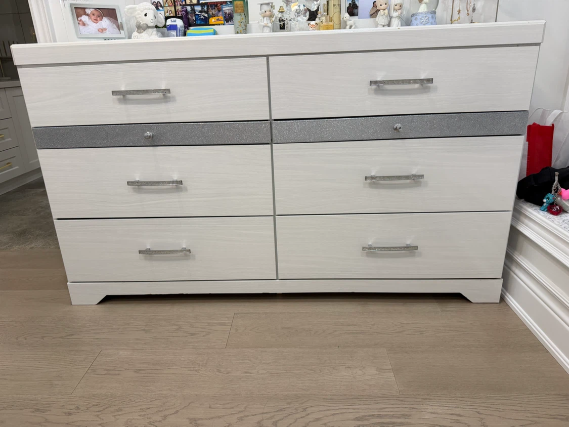 White Dresser with Silver Glitter Accent - photo 4