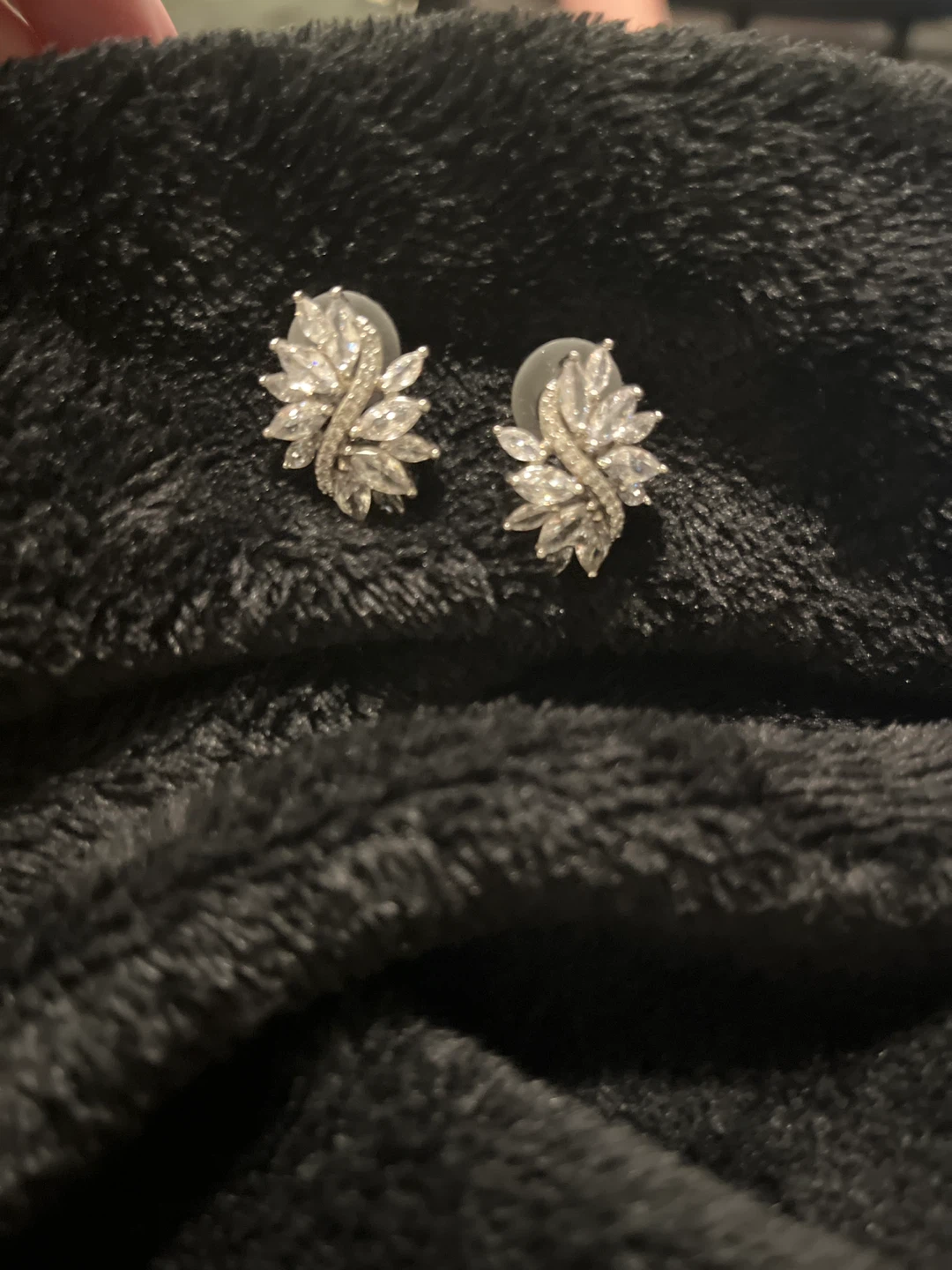 VINTAGE MONET Faux Diamond Cluster - photo 3