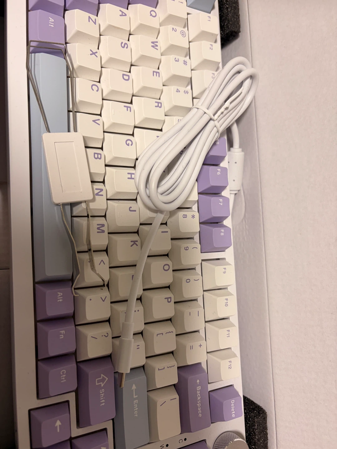 EPOMAKER Ajazz AK820 Pro Mechanical Keyboard - photo 4