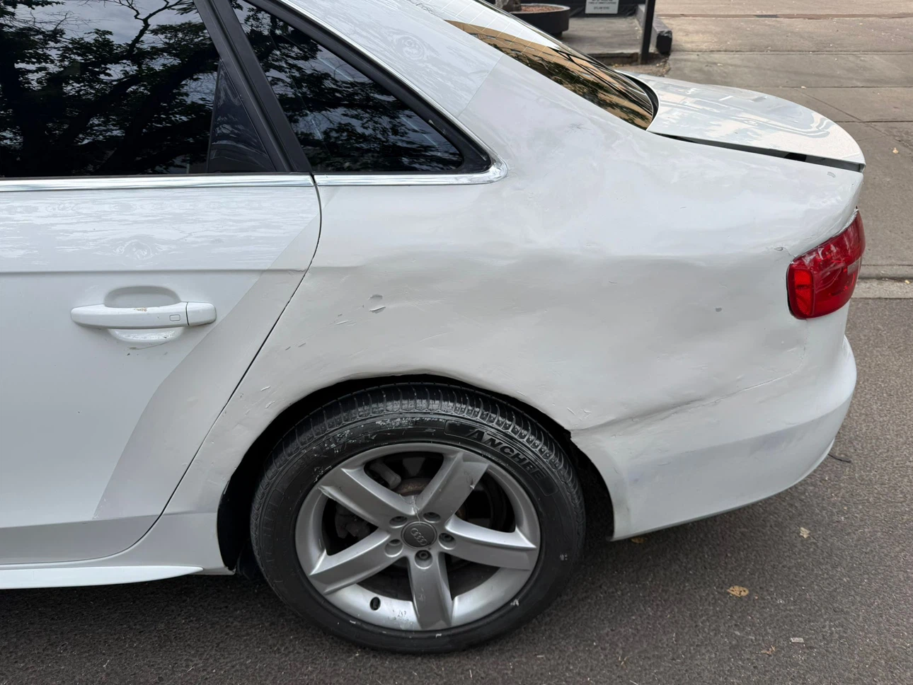 2015 White Audi A4 TFSI Quattro - photo 2