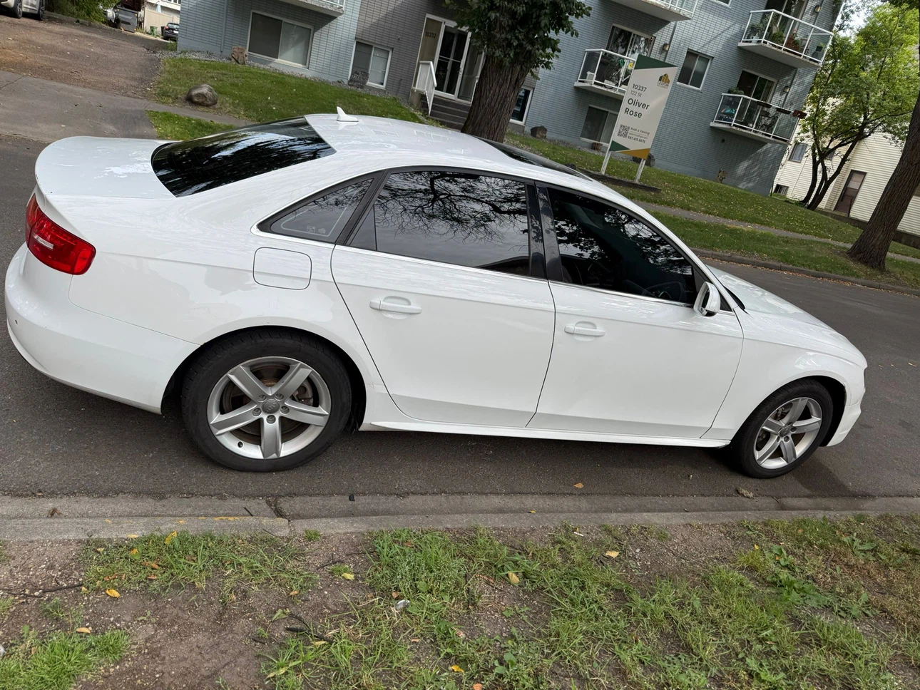 2015 White Audi A4 TFSI Quattro - photo 4