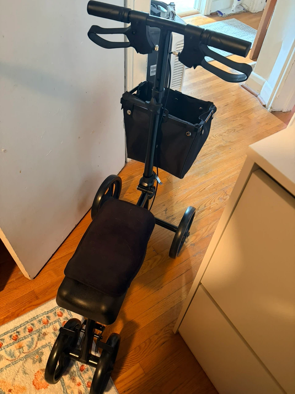 VEVOR Folding Knee Scooter Walker - photo 3