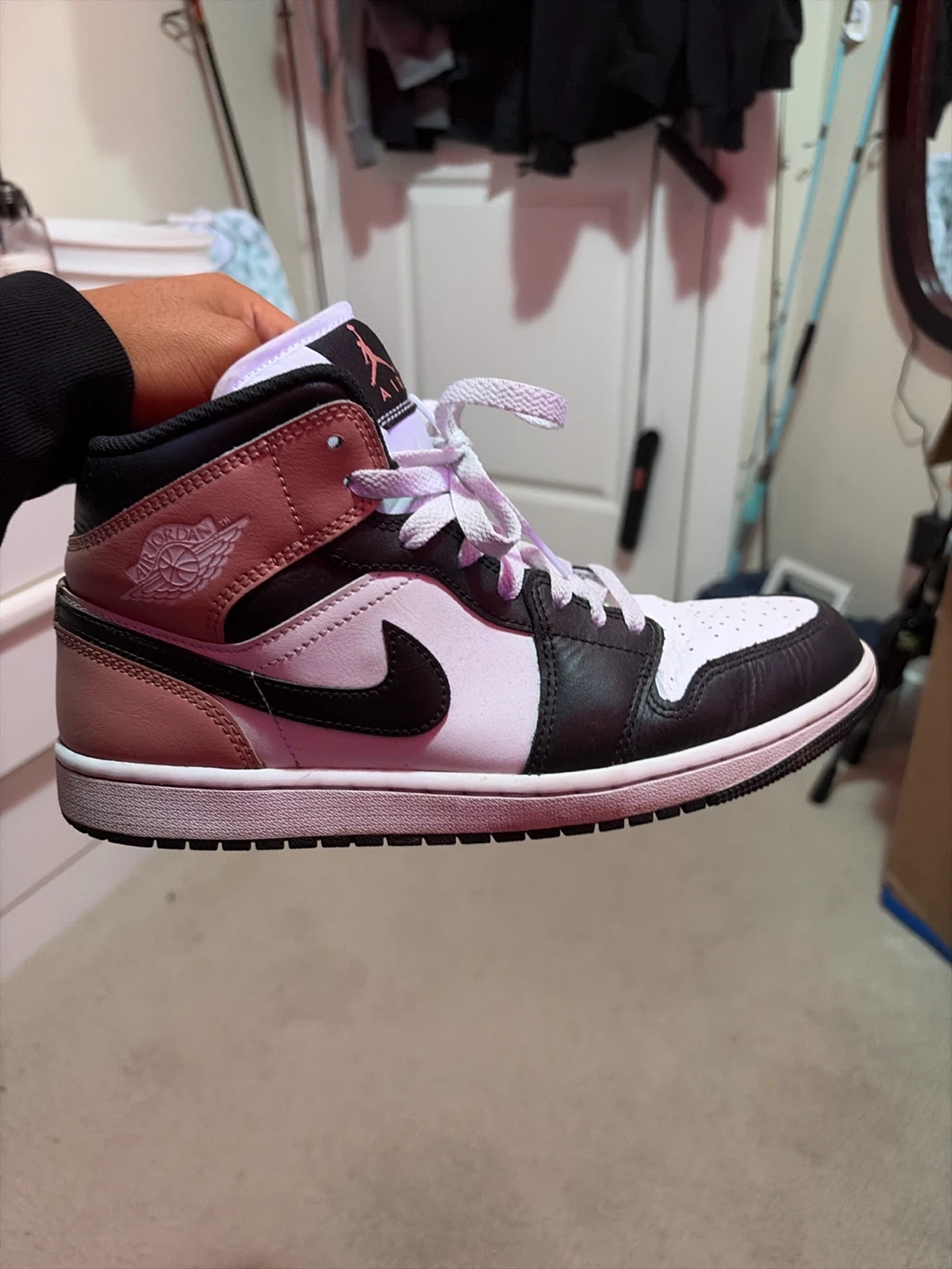 Air Jordan 1 Mid SE