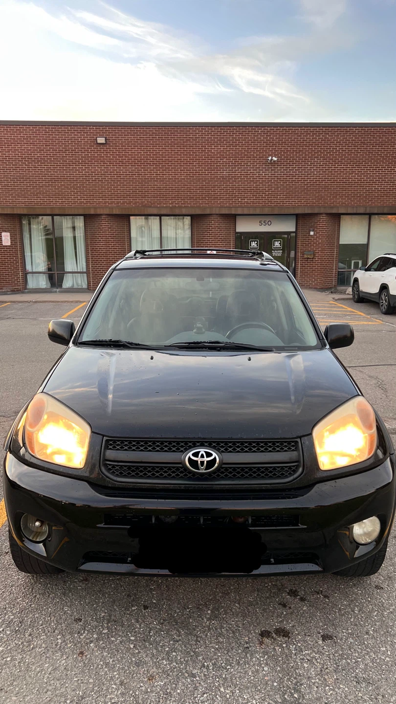 2005 Toyota RAV4 - photo 5