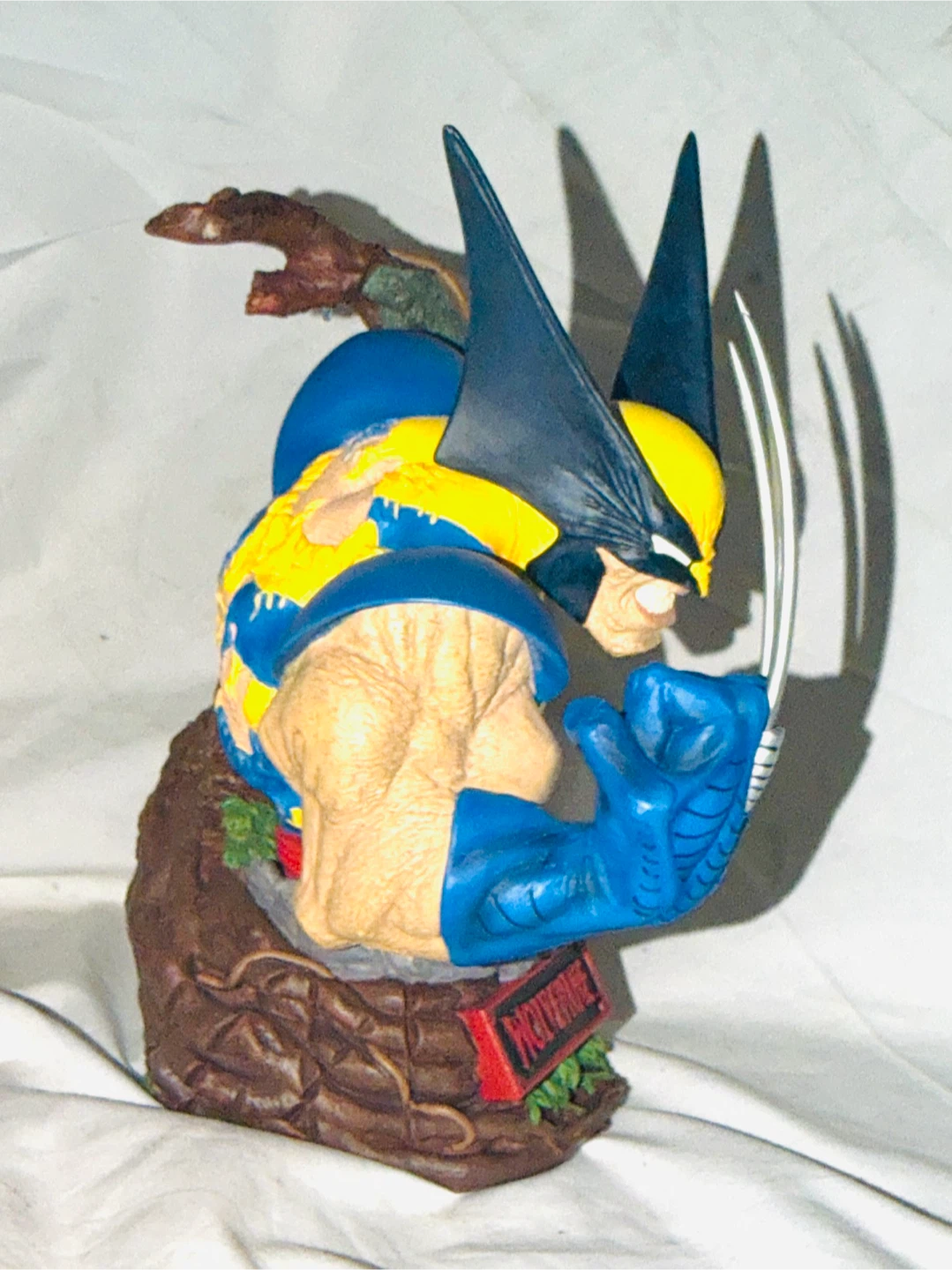 Marvel Wolverine Limited Edition Collectible Bust - photo 3