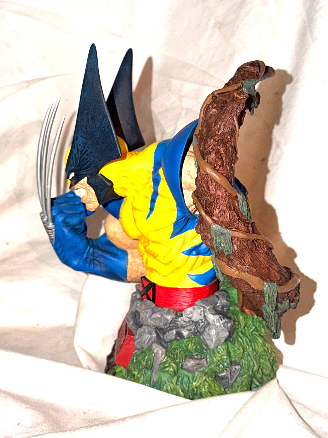 Marvel Wolverine Limited Edition Collectible Bust - photo 5