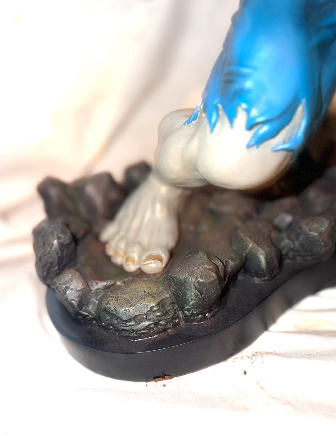 Bowen Designs Incredible Hulk Gray Vers Limited Edition Statue - photo 3