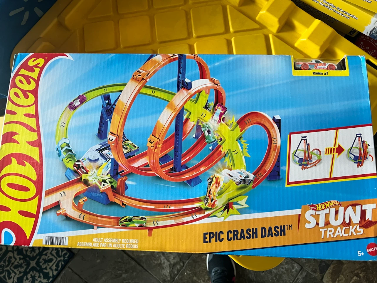 Hot Wheels Stunt Tracks Epic Crash Dash Playset