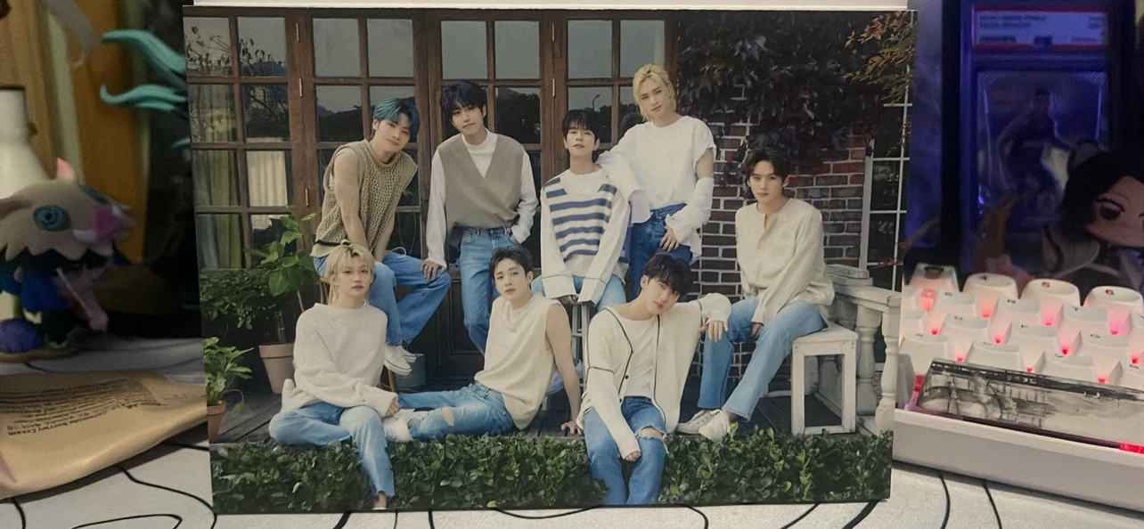 Stray Kids 2021 Season's Greetings Photobook - photo 3