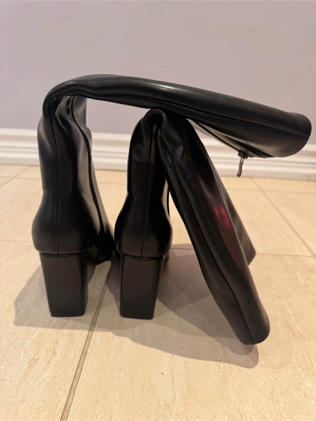 Black Heeled Boots - photo 5