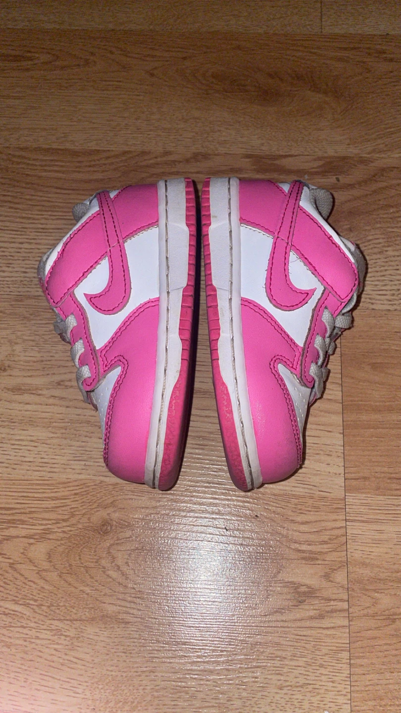 Size 7c toddler dunks 10$ - photo 3