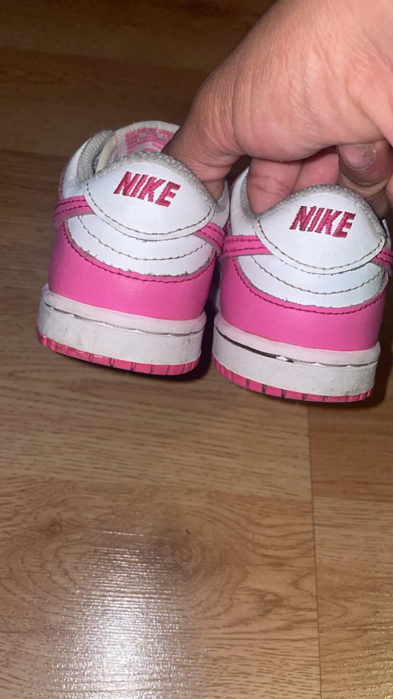 Size 7c toddler dunks 10$ - photo 5