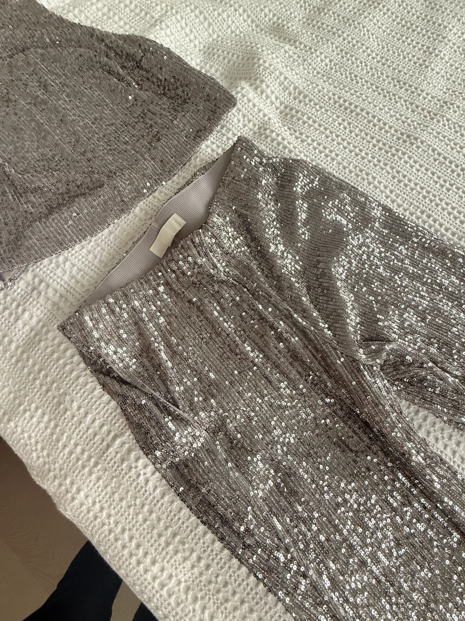 Sequin Tank Top and Flare Pants Set - photo 4