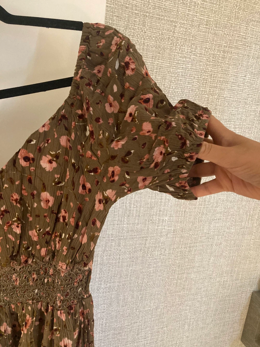 Devoted Floral Print Smocked Dress - photo 4