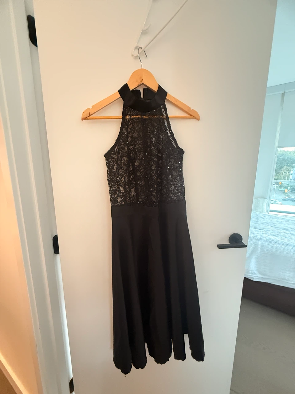 Black Halter Neck Lace Dress - photo 2