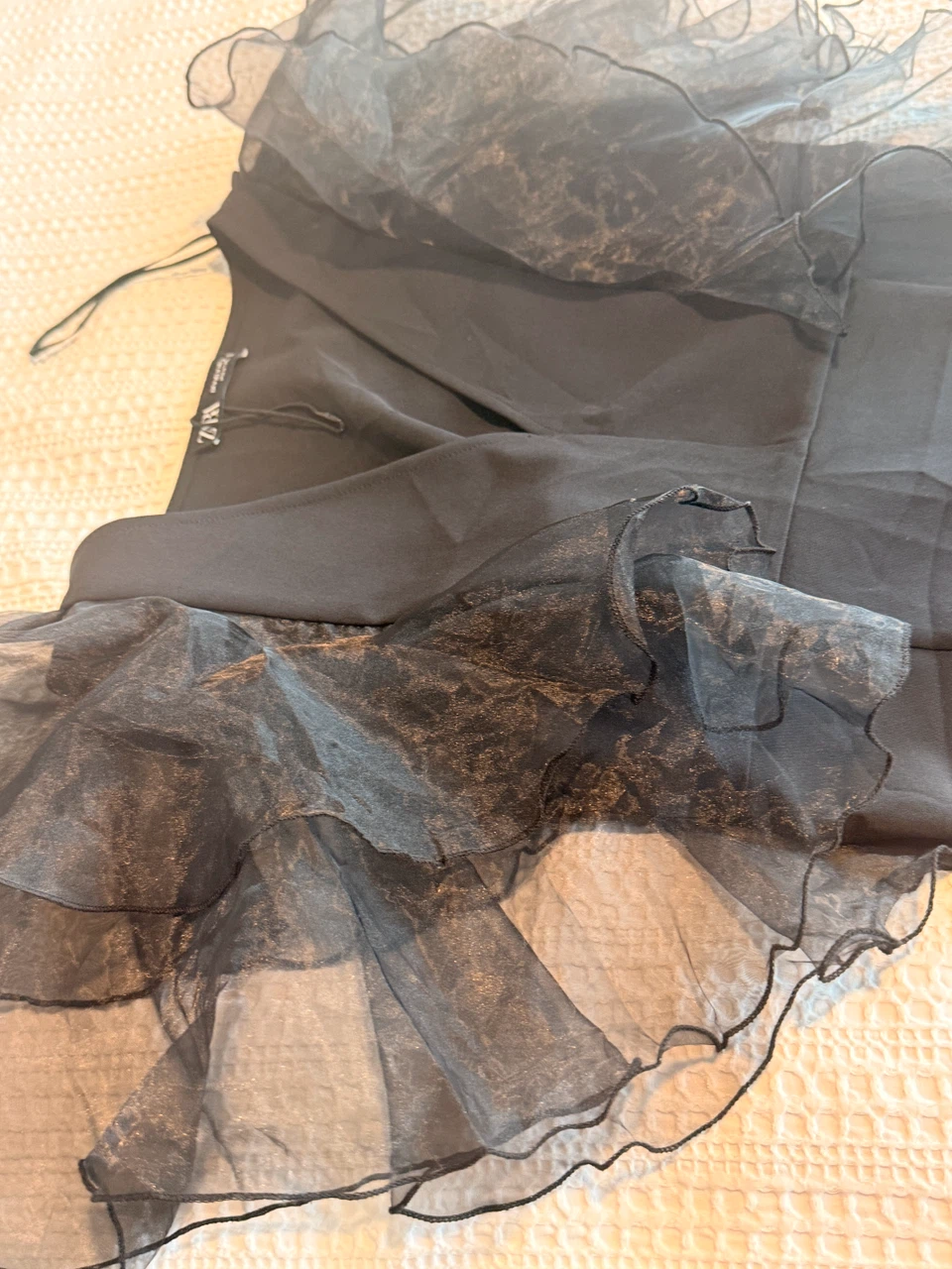 Zara Black Ruffled Organza Sleeve Dress - photo 3