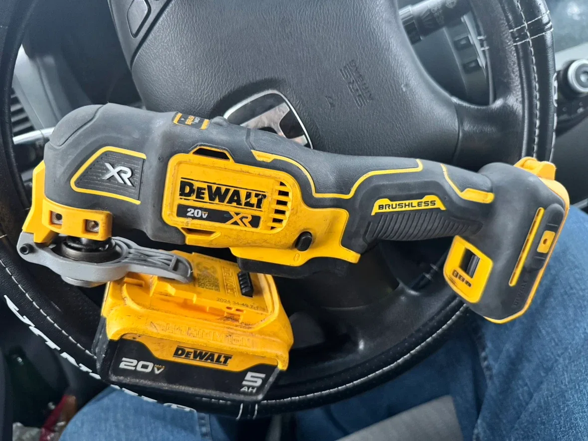 DeWalt DCS356 20V Cordless Oscillating Multi-Tool