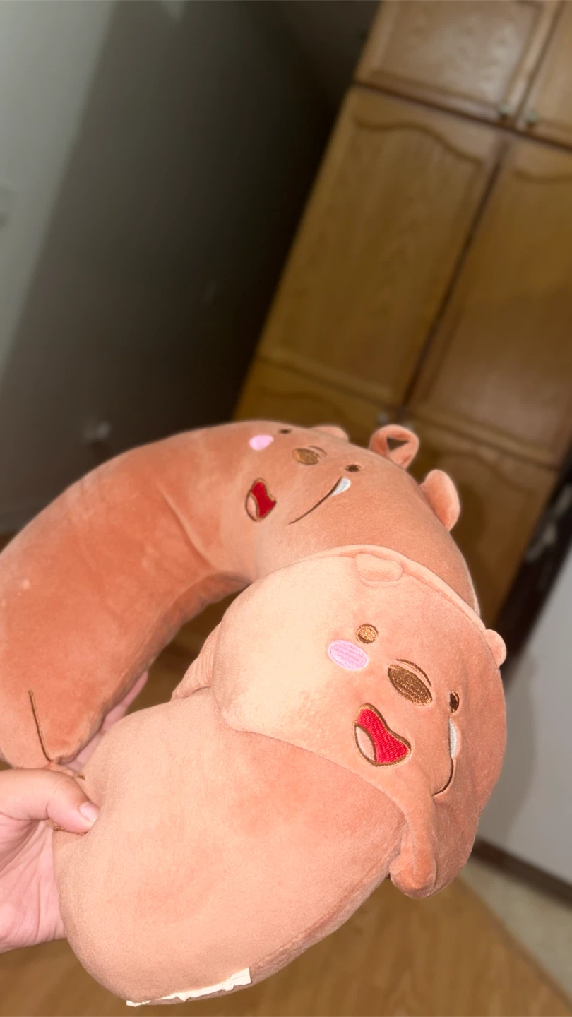 Miniso Neck Pillow and Eye Mask Set - photo 2
