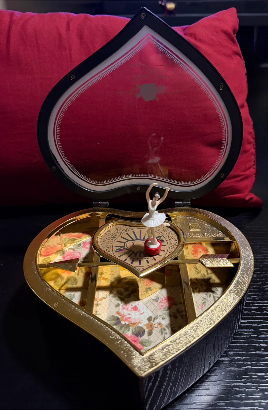 Heart Shaped Musical Jewelry Box - photo 3