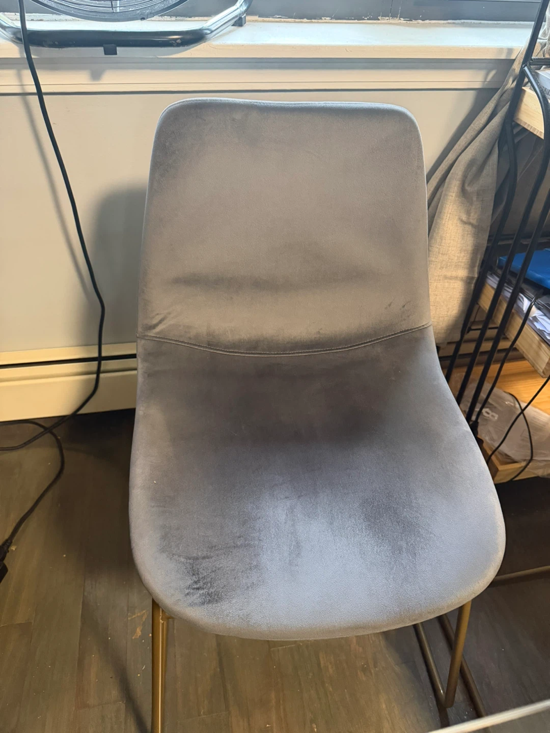 Set of 4 Grey Velvet Dining Chairs with Gold Legs - photo 3
