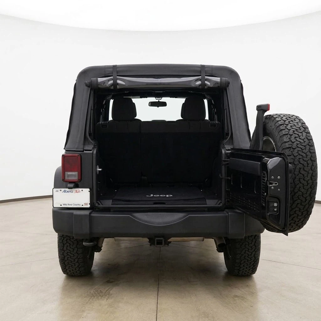 2011 Jeep Wrangler Sport 2-Door Manual - 198k km - $12,900 (OBO) - photo 4