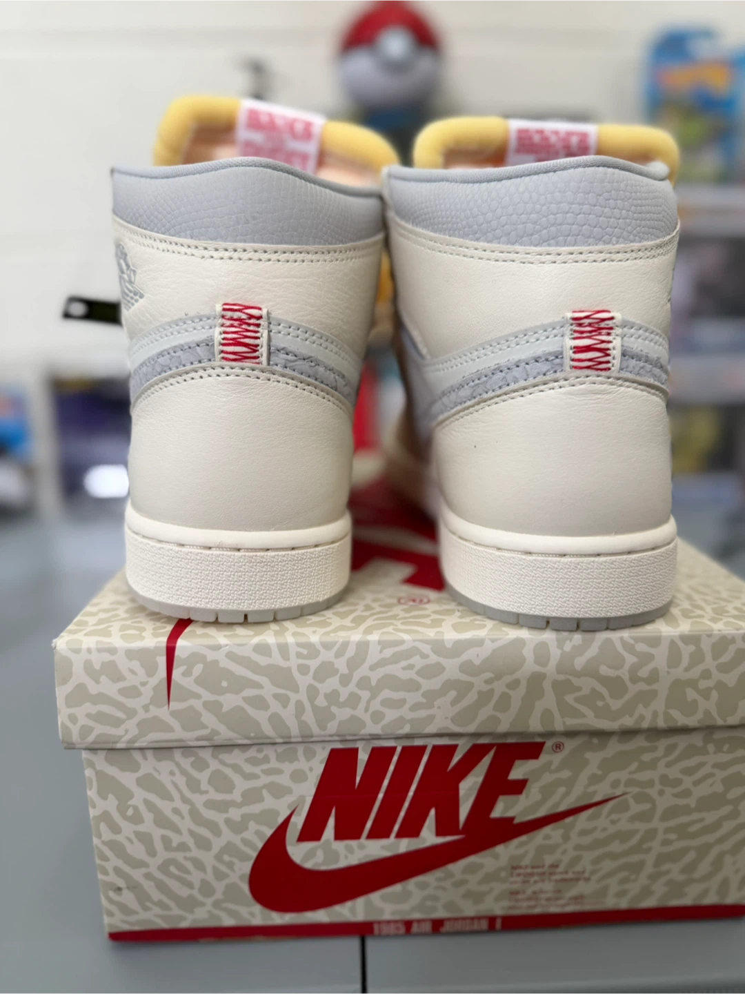 Nike Air Jordan 1 Retro High OG "Sail" Size 9 - photo 5