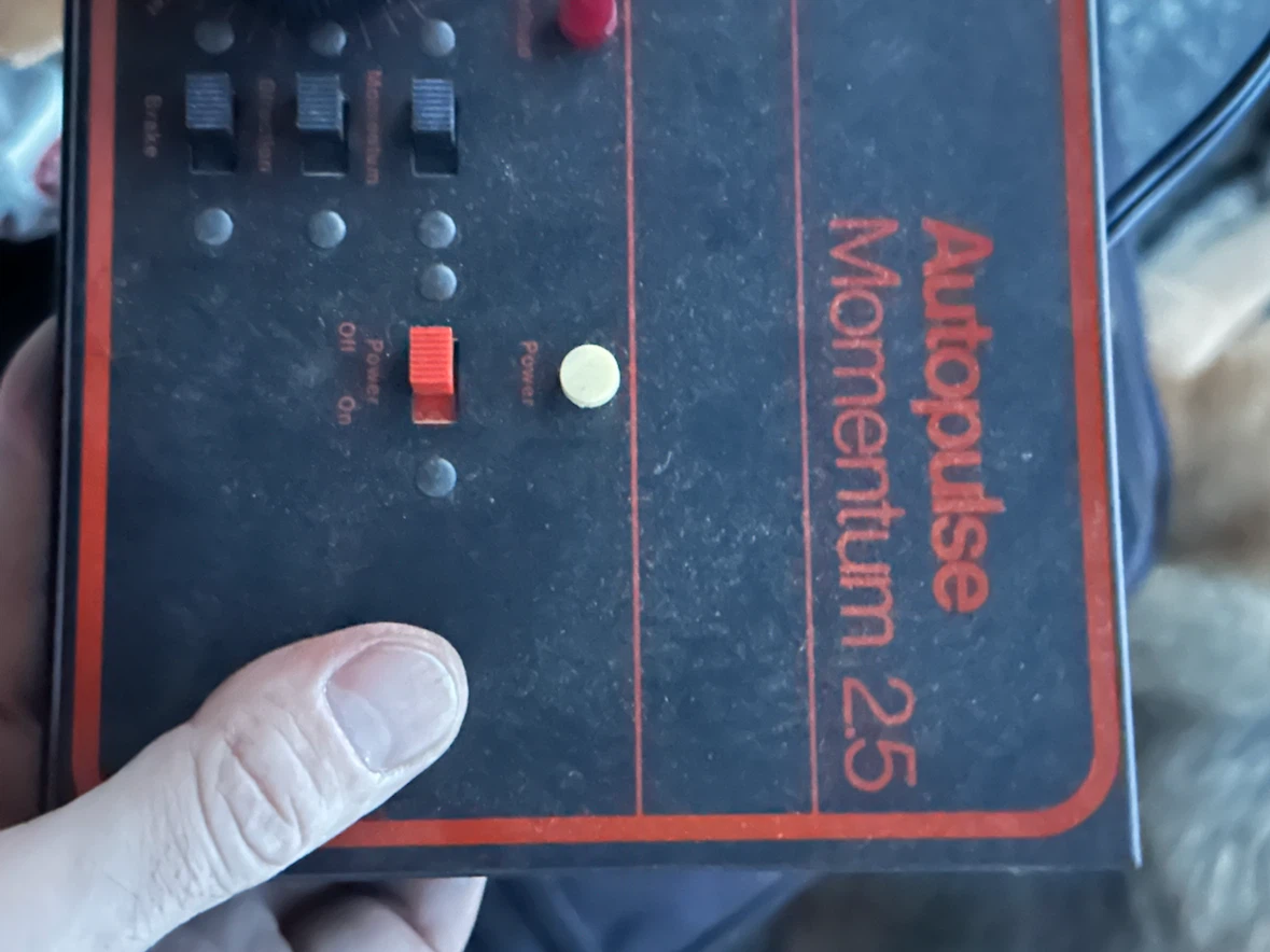 Vintage Troller Autopulse Momentum 2.5 Train Power Pack - photo 5