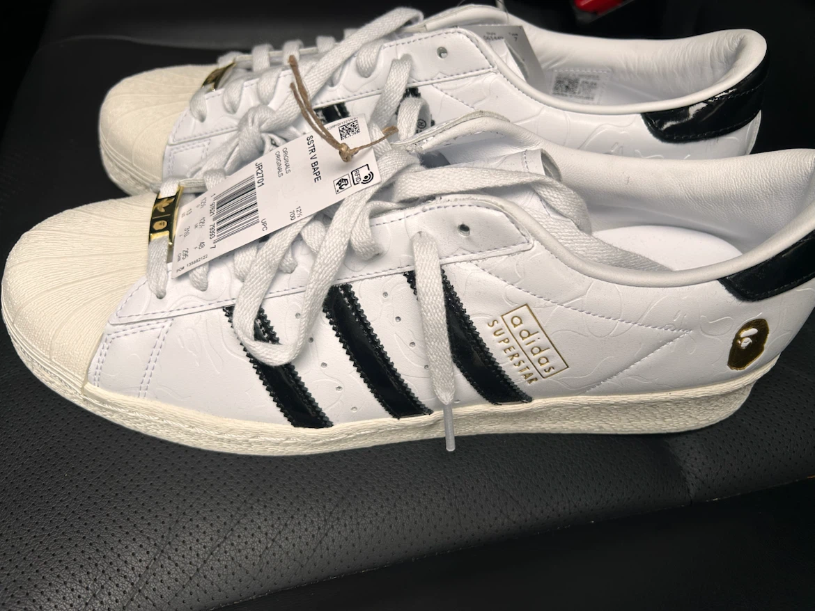 ⭐️RARE brand new ⭐️ Adidas Superstar x BAPE Sneakers - photo 4