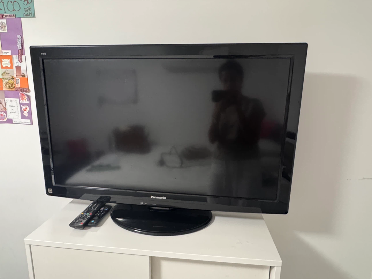 Bed, mattress and tv all for 250 - photo 3