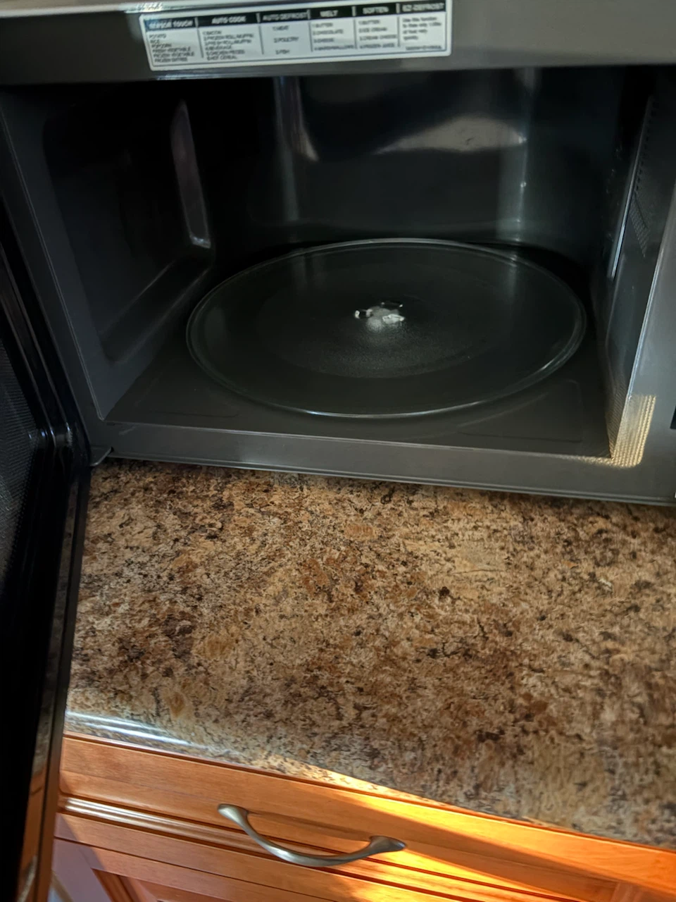 Microwave - photo 3