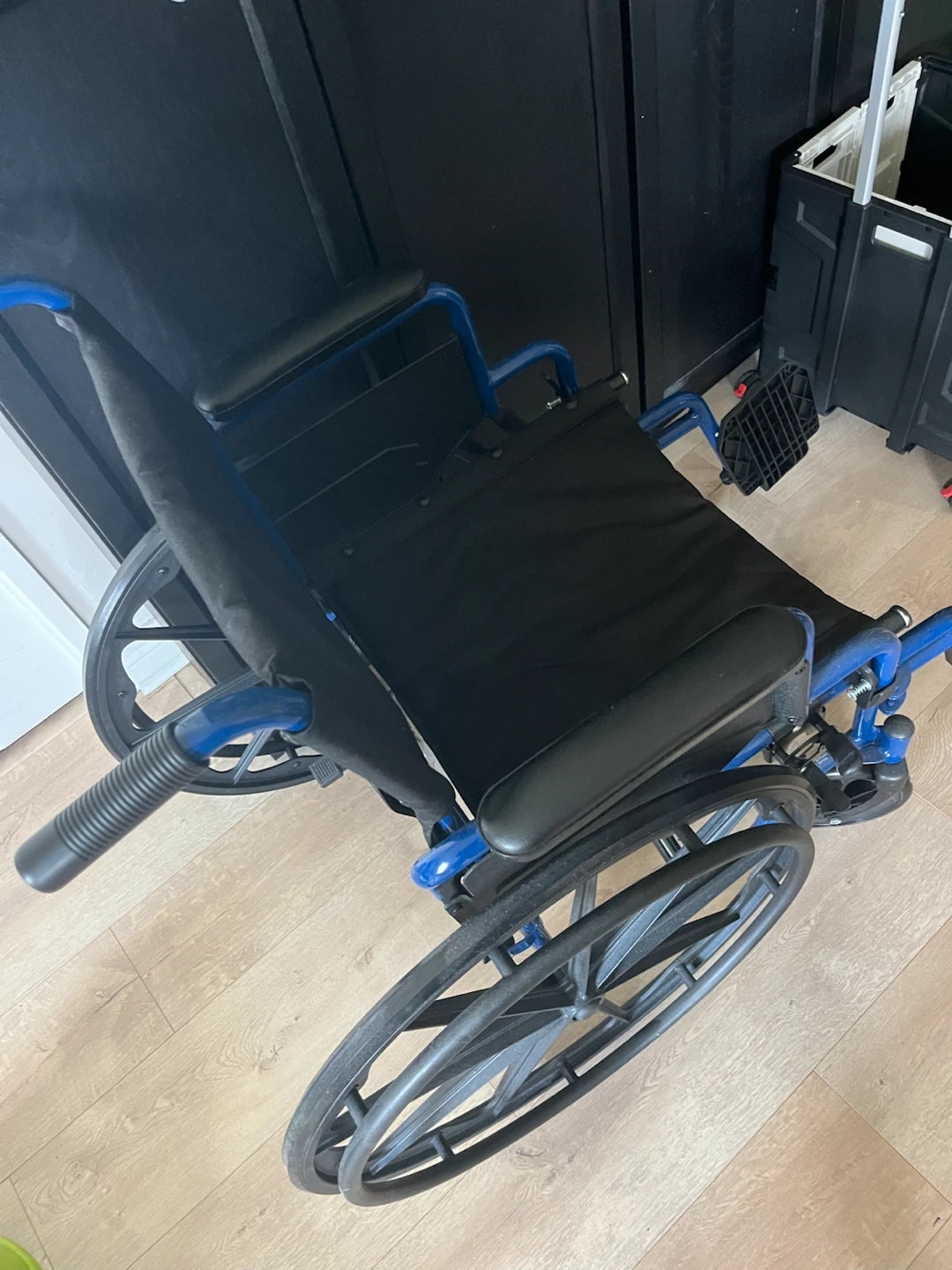 Drive Medical Blue Streak 18” Wheelchair – Like New - photo 4
