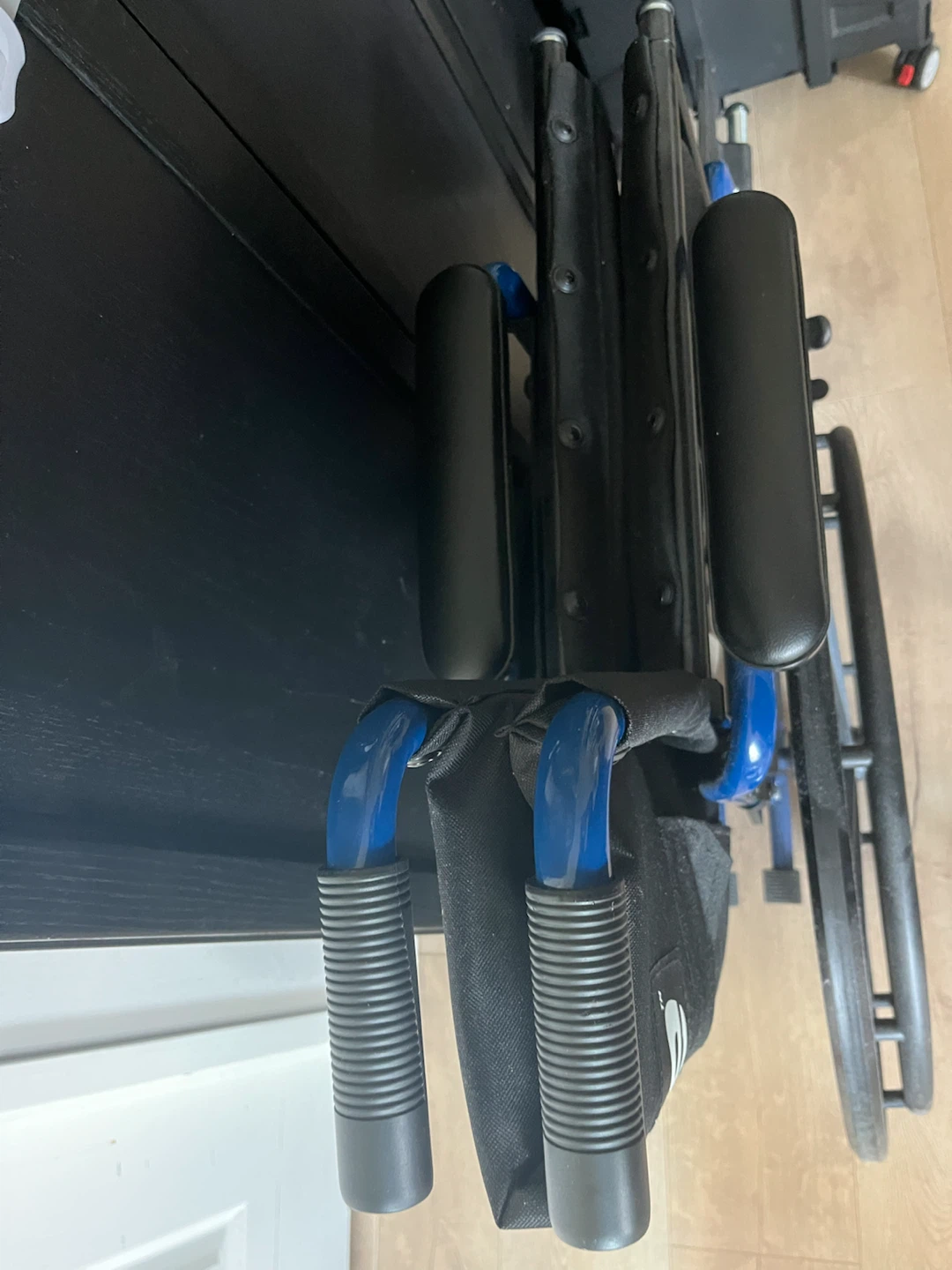 Drive Medical Blue Streak 18” Wheelchair – Like New - photo 5