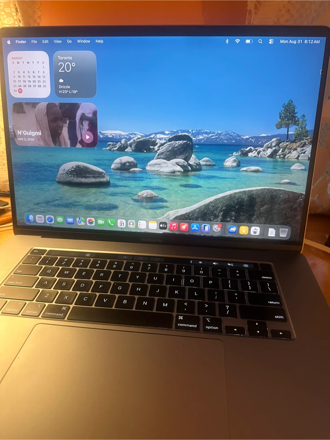 Apple MacBook Pro 16-inch, 2019 - photo 2
