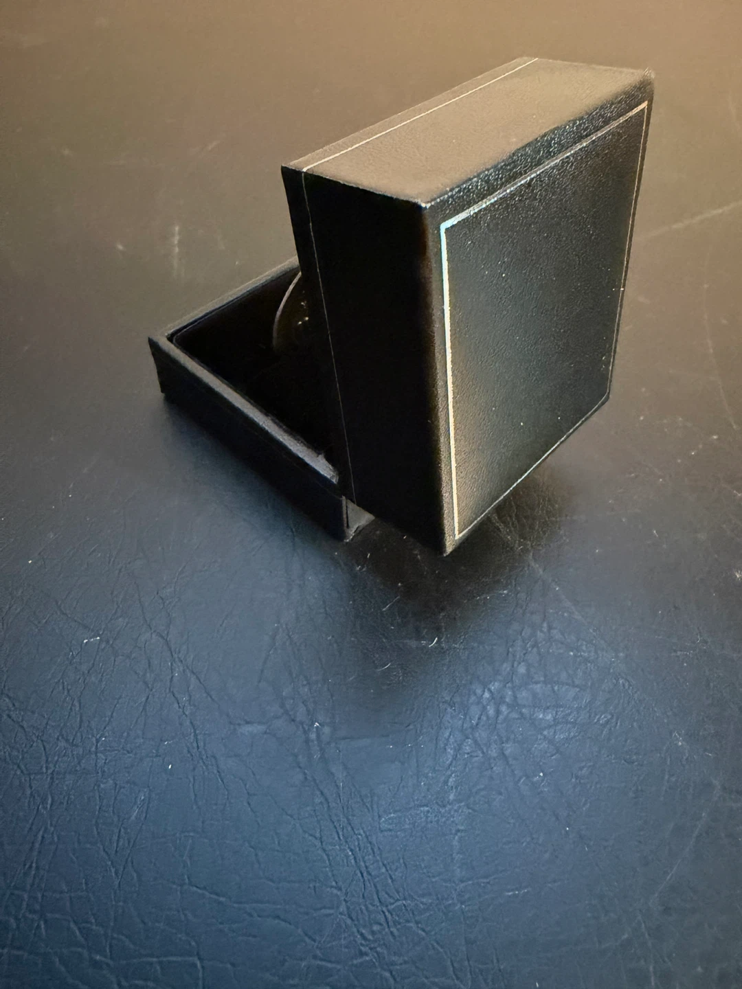 Vintage Coin with Display Box - photo 4
