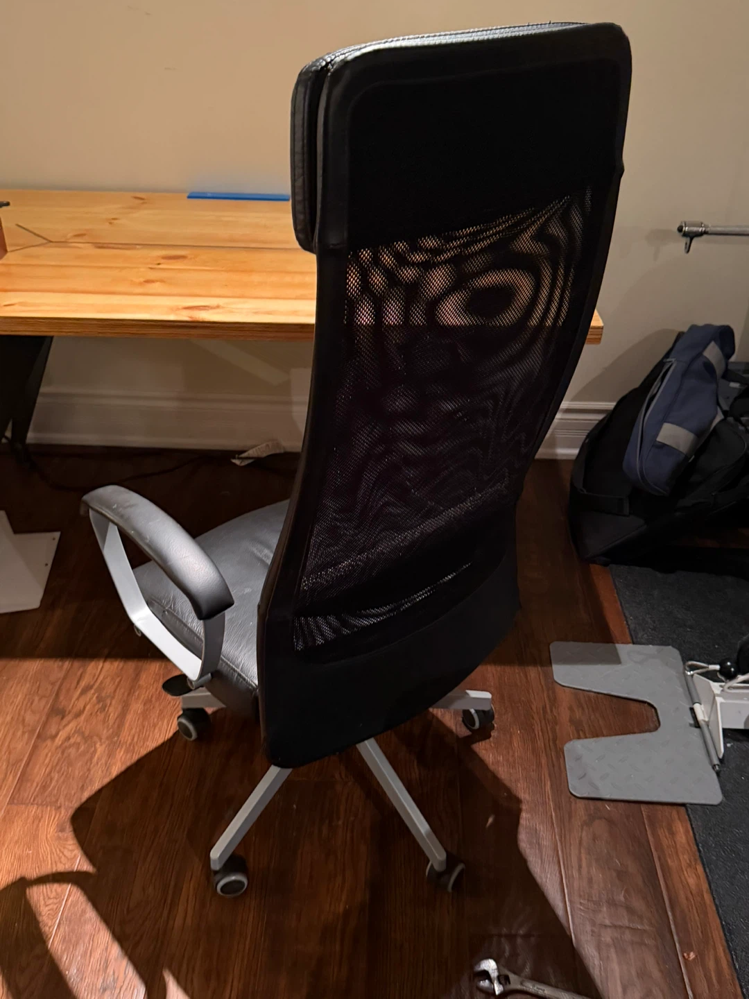 Ikea Black Mesh Back Office Chair - photo 4