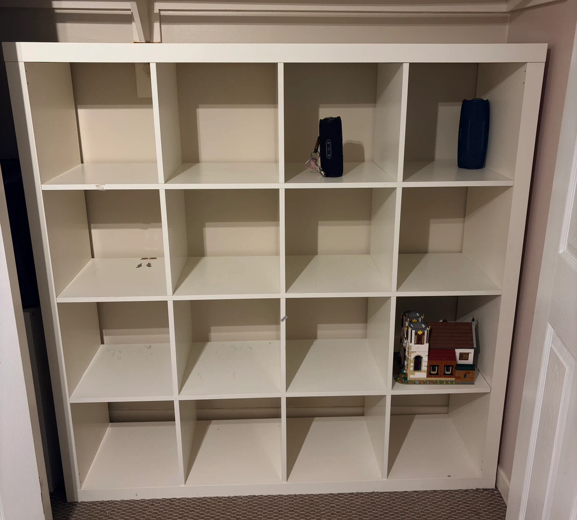 White 16 Cube Storage Unit