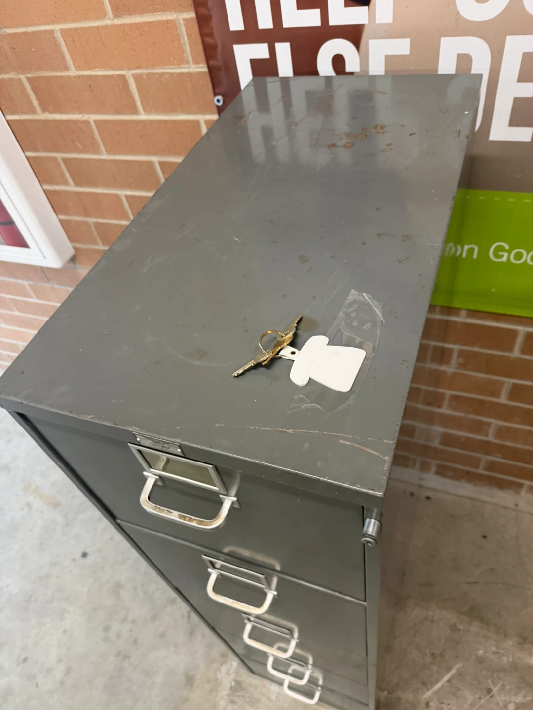 5-Drawer Metal Filing Cabinet with Keys - photo 3